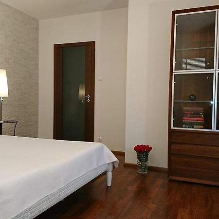 Quiet And Spacious Apartment With Garage Option Kraków Eksteriør billede